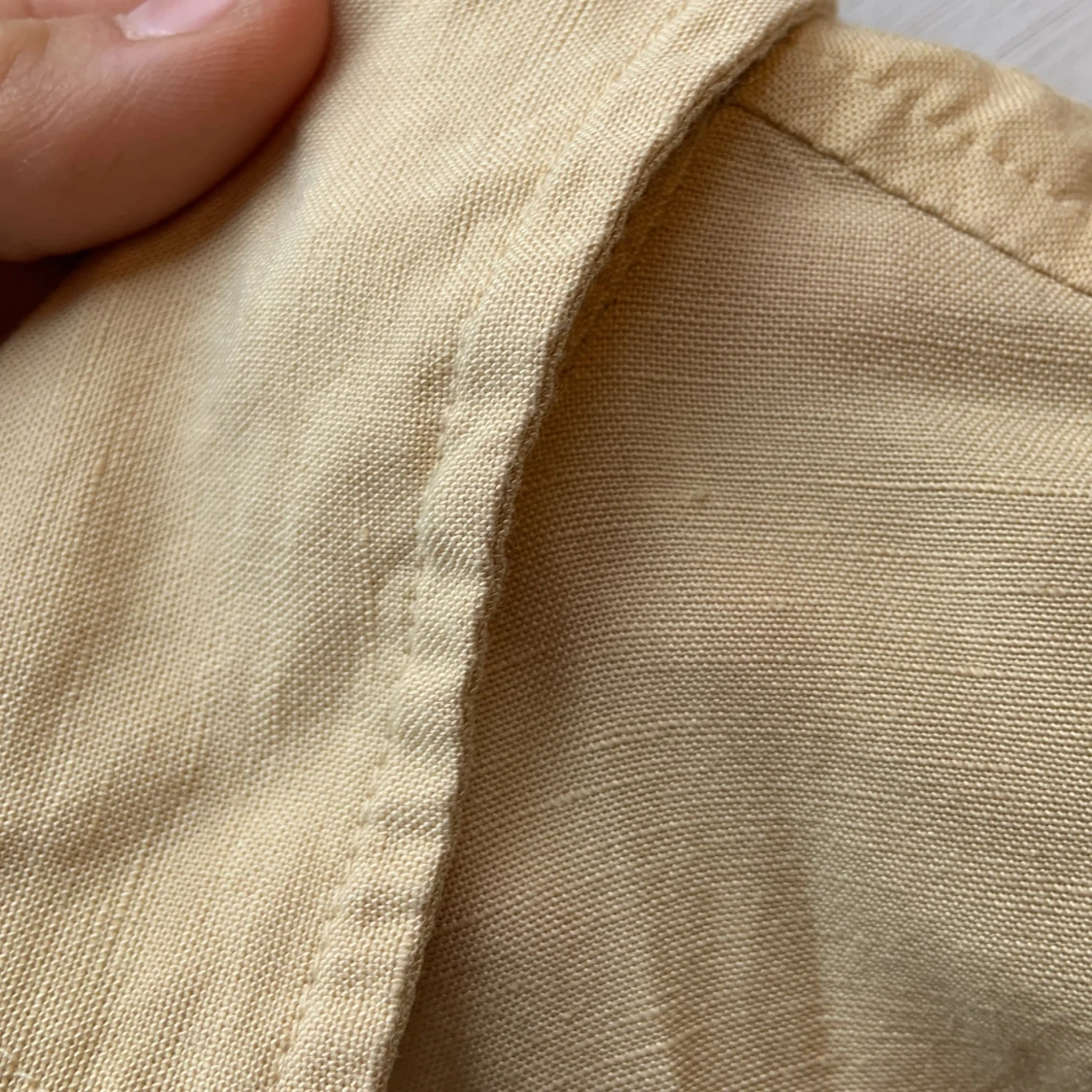 Gul skjorta från HM i storlek M - 91