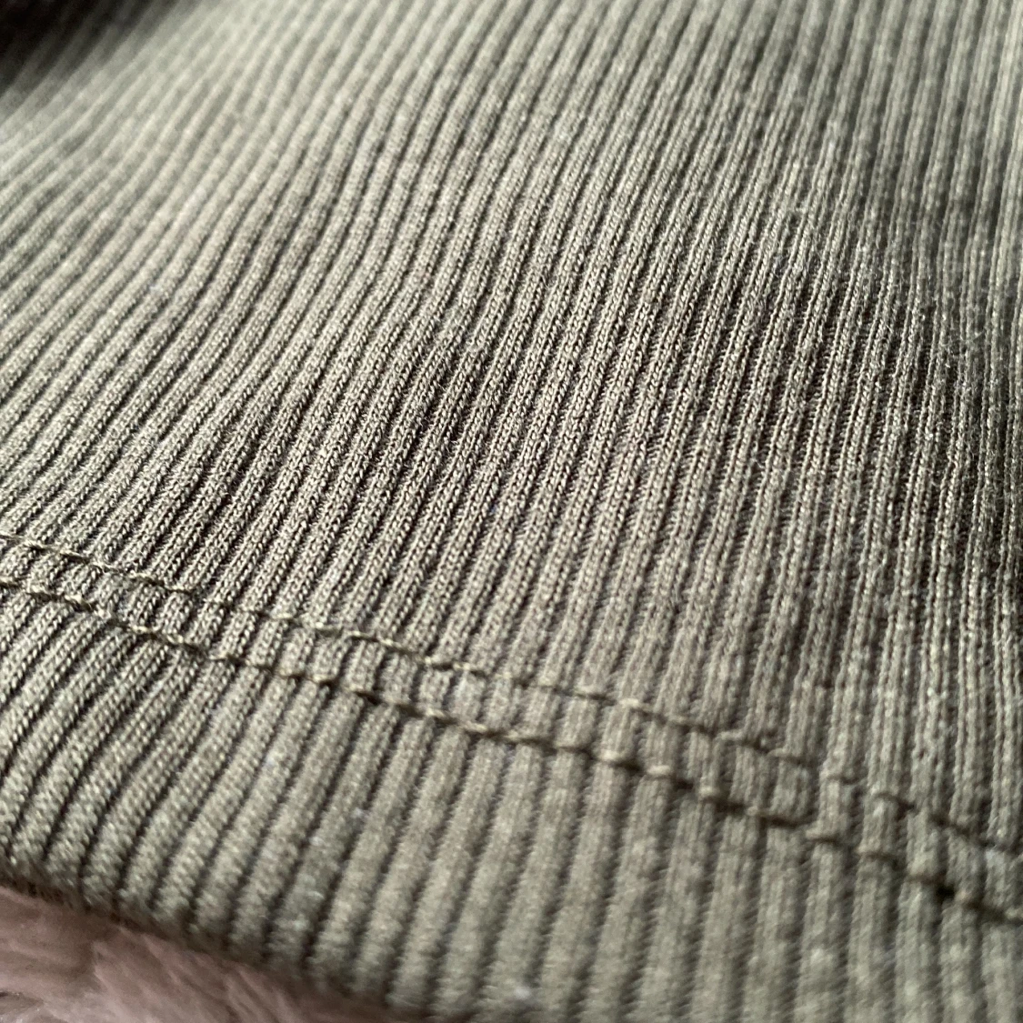 Mörk grön top  - 90