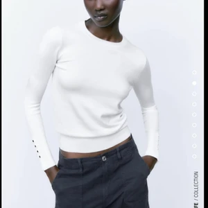 Zara trlja - Helt ny supersnygg baströja från Zara. Lapparna kvar och endast testad. Ser om nån vill köpa innan jag skickar tillbaka. Storlek M men liten i storlek så passar XS-M