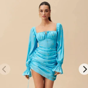 Adoore klänning - HELT NY. Jättefin! Säljer pga för liten:( Nypris ca 1400kr💗