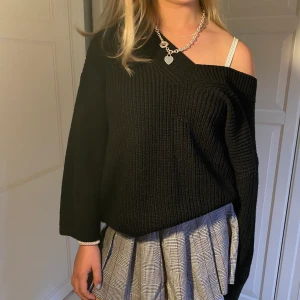 Mini kjol - Väldigt fin mini-kjol. Grå med snyggt rutigt mönster. 90/tidigt 2000-tal inspo. 