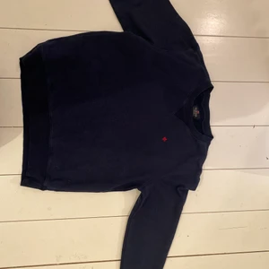 Morris tröja - Säljer denna snygga och använda men inte skadade tröja! Nypris 1299kr 