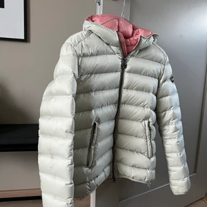 Colmar jacka - Ljus Colmar jacka med rosa insida. 