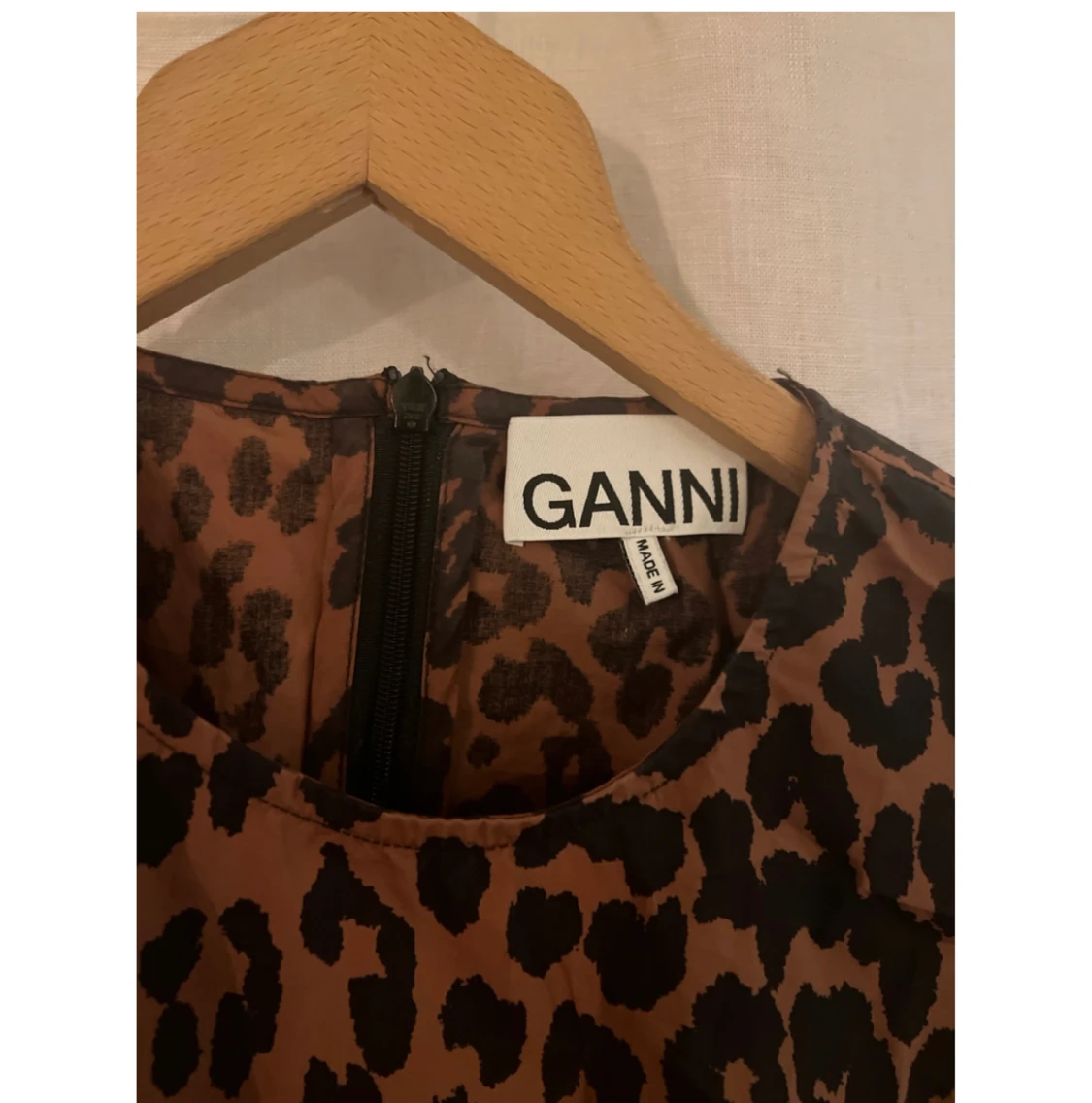 Blus från GANNI - 90