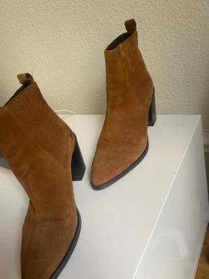 Rizzo boots  - Selling this boots worn once they are in really good condition 