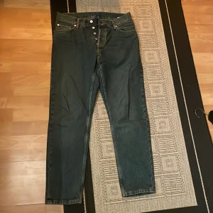 Barrel weekday jeans  - Skick 10/10 använd 3 gånger 