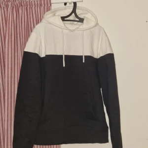 Hoodie - Aldrig använd