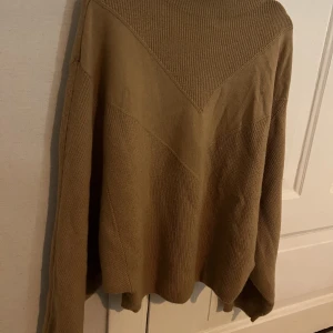 Tröja - Tröja från H&M, knappt använd 