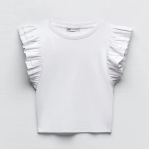 Zara topp! - Säljer nu denna snygga topp, så snygg till sommaren! Skriv om du har fler frågor❣️Frakt är EJ inräknat i priset💋💋