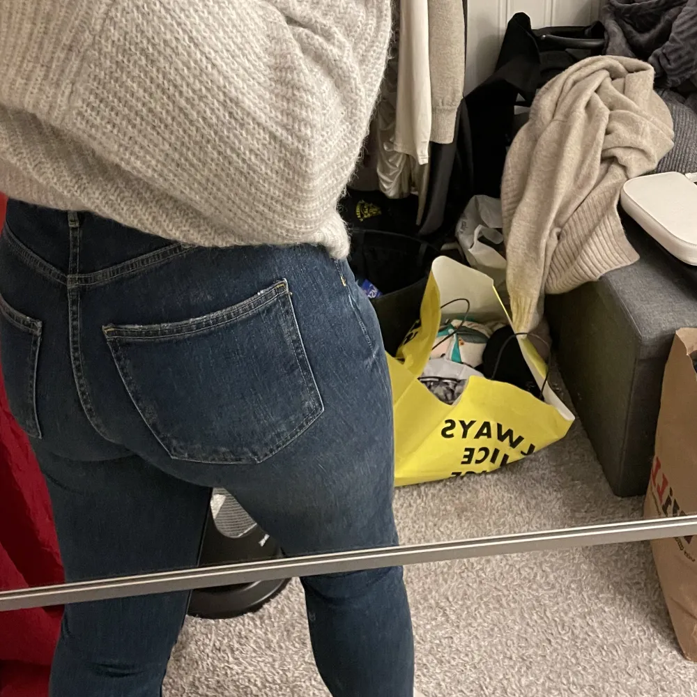 Superfina LEAH jeans från Gina Tricot, endast testade🥰. Jeans & Byxor.
