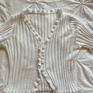 White Ribbed top - Super cute white ribbed top, size S good condition 