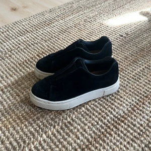 Eytys skor  - Sparsamt använda därför i bra skick, storlek 37