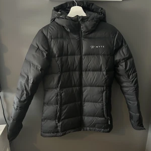 Dunjacka  - Dunjacka från Wyte. Använt fåtal gånger 