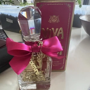 Juicy parfym 50ml  - Helt ny nersatt öppnad och testad! Inte min doft 