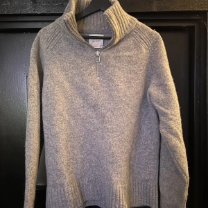 Half zip - Half zip från A days march, använd men fint skick