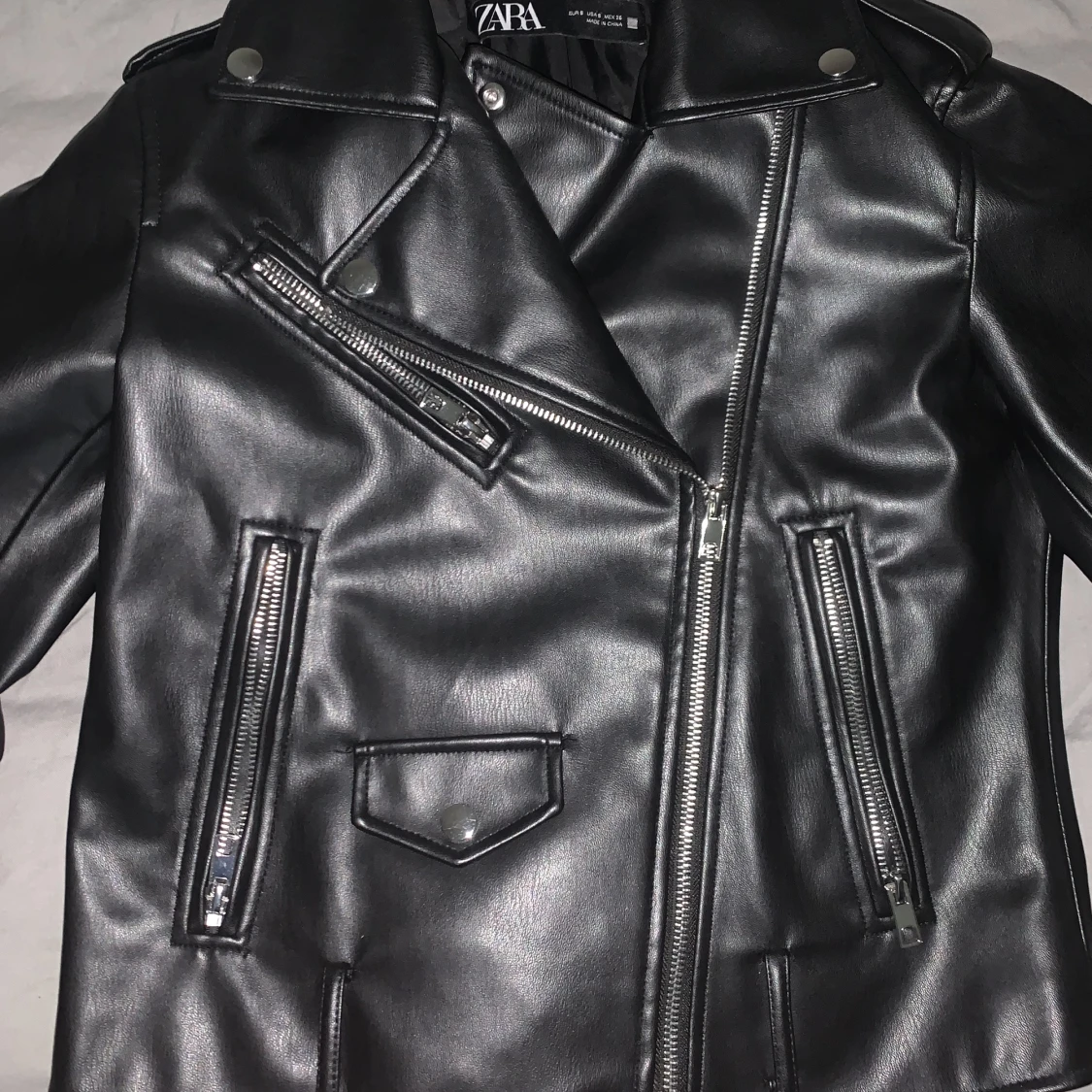 Zara leathet jacket in s - 91