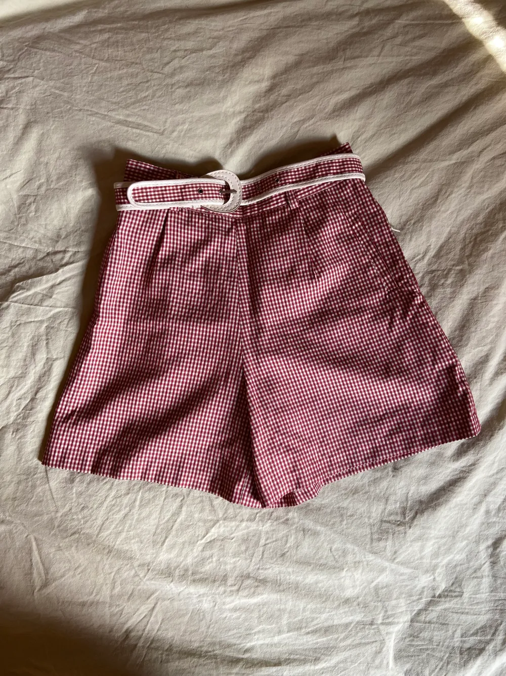 Supercoola shorts köpta vintage i Paris. Är i jättebra skick och säljer bara för att de tyvärr blivit för små…. Shorts.