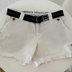 Vita Pelle Petterson Shorts  - Bra skick! Säljes pga för små