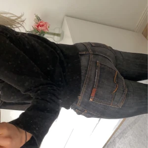 Jeans  - Säljer det här fina ”7 for all mankind” jeansen, jättebra skick, kom privat för frågor osv💗