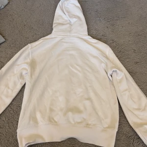 Hoodie från h&m på tröjan står de orginal - Jätte fin tröja va min favorit förut men nu har den blivit lite för lite 
