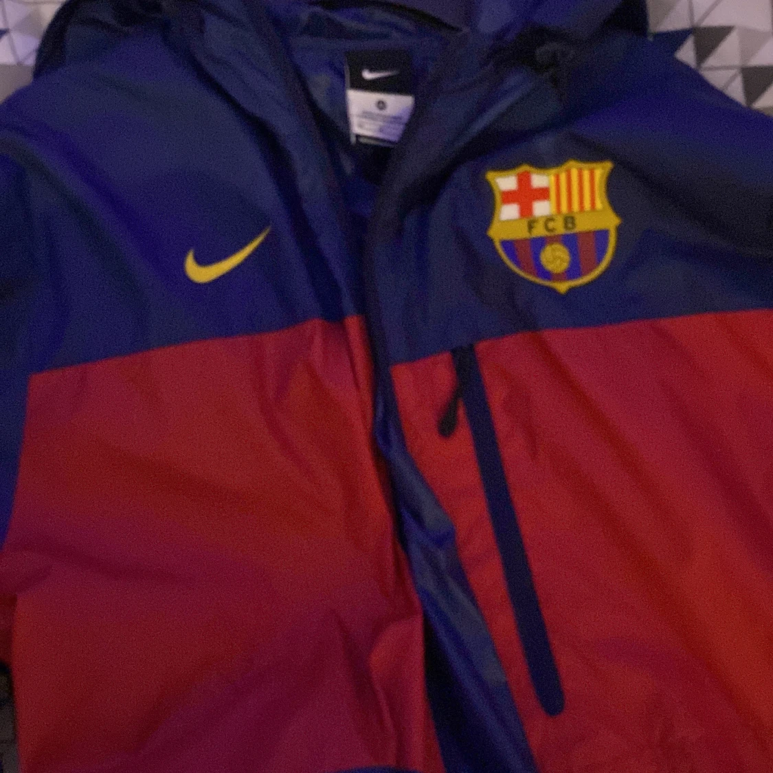 Barcelona regn jacka  - 91