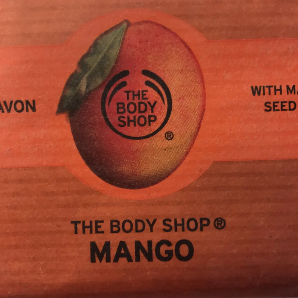 säljer denna mango tvål från the body shop pga att din aldrig har använts. Det är 100gram. Köpte för typ 3 månader sedan. Köpt för 100 säljer för 59+frakt. Accessoarer.