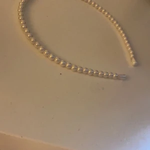 Pärldiadem - Jätte fint Pärldiadem från shein! Aldrig använt💕  de blir 35 kr med frakt🥰 