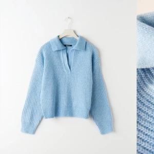 Stickad tröja - Nya från Gina och bara använd en gång💙 mysig och sjukt fin färg! Nypris: 375kr. Brukar ha på mig xs men har denna i L för att den ska sitta oversized