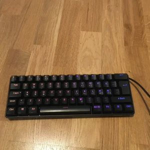NOS Gaming tangentbord - Nos gaming tangentbord  Bra skick  Funkar som ny