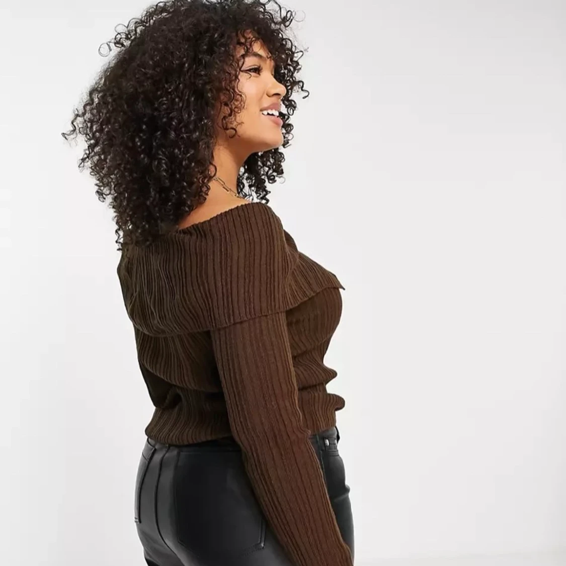 Off shoulder tröja - oanvänd - 91