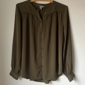 Blus från h&m - ✨