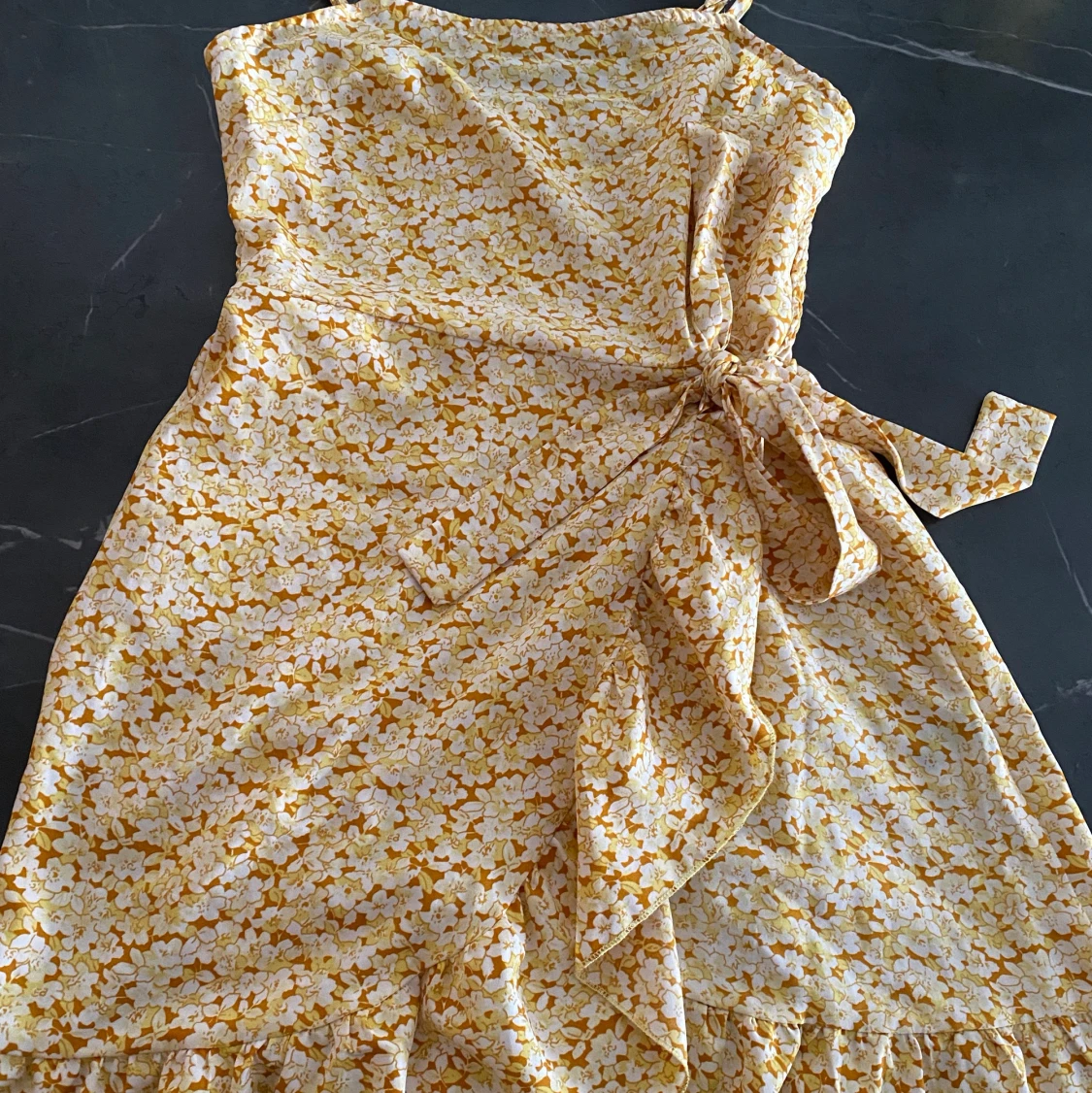 Gul blommig klänning från Shein S/36 - 91