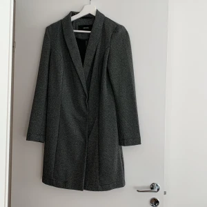 Blazerklänning - Snygg glittrig blazerklänning perfekt till nyår! Exklusive frakt 