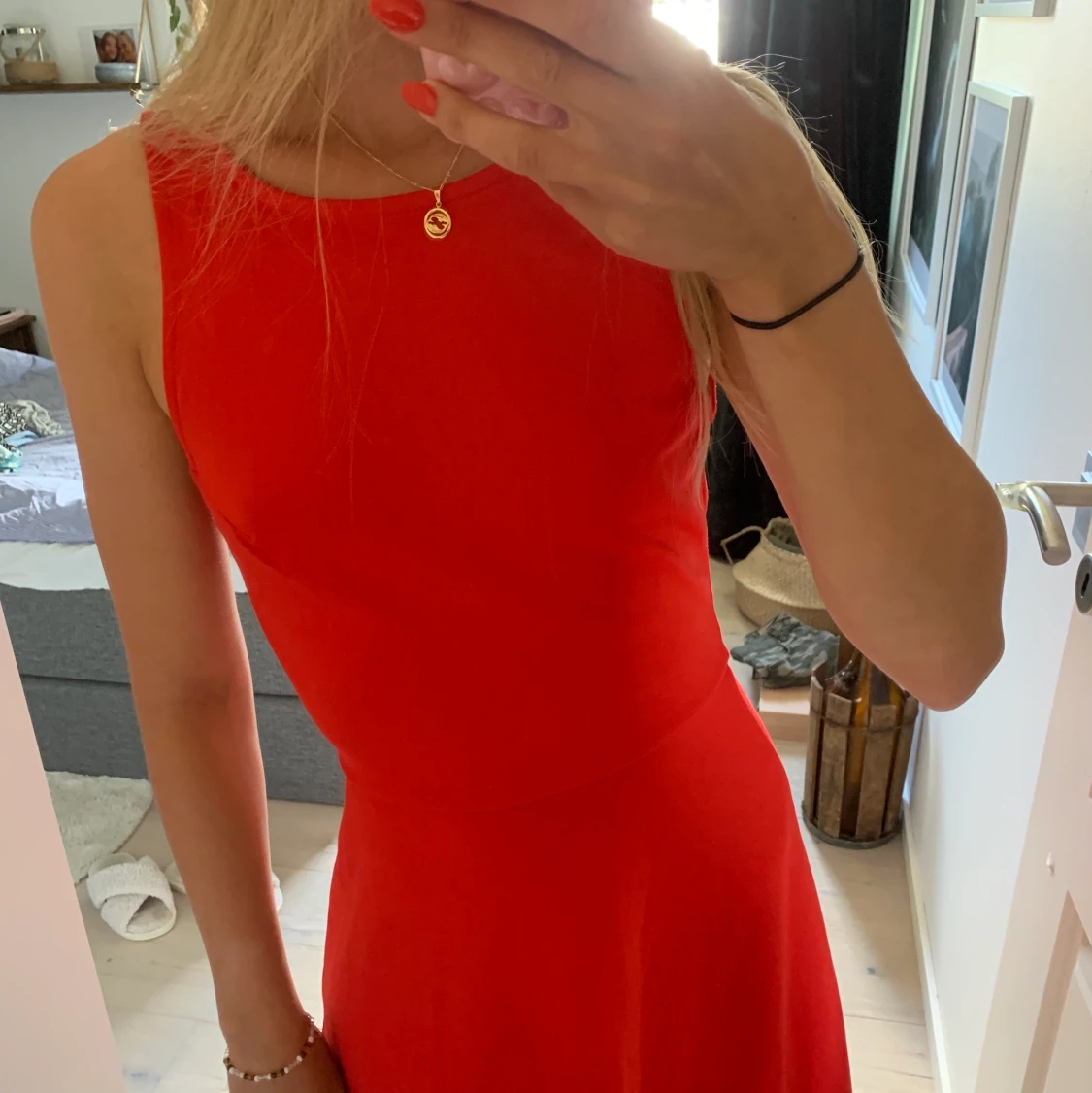 Röd klänning  - 90