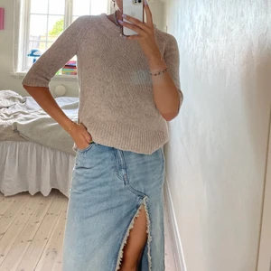 Stickad tröja från Acne Studios - Stickad tröja från Acne köpt får några år sedan. Väldigt cool men får inte användning för den. Storlek S. Nypris närmare 2000kr. Jag står för frakt 📦 PM vid frågor. 