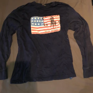 Ralph lauren tröja stl L - Stolken är L men skulle men sitter mer som M Använt mycket förut