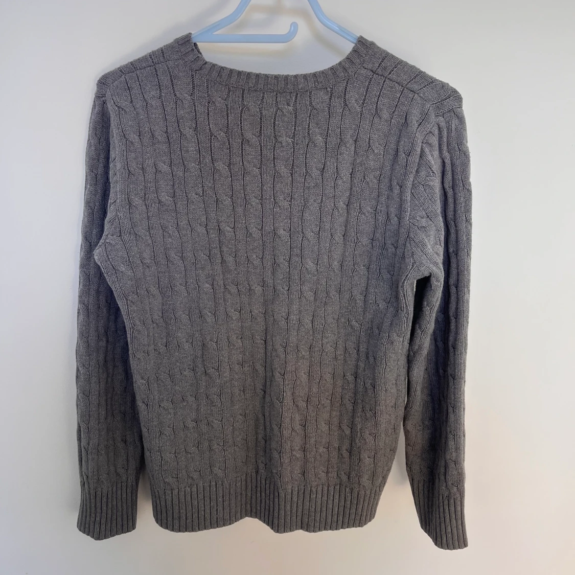 Kabelstickad tröja - 90