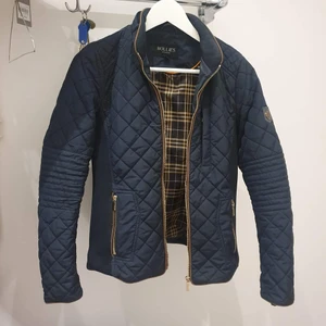 HOLLIES JACKA - Använd  1 gång 