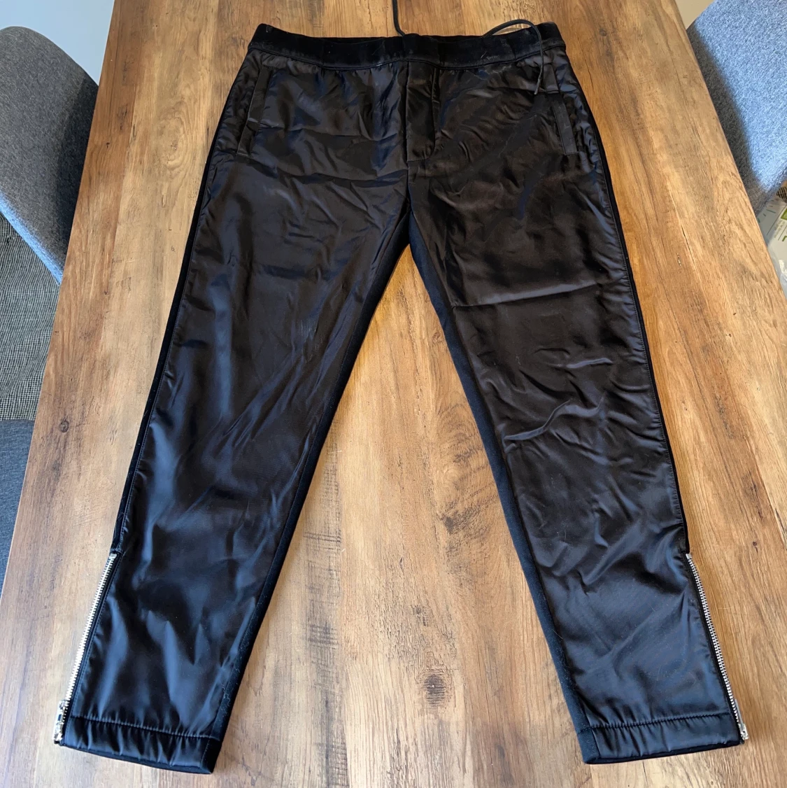 Prada sweatpants strl L - 90