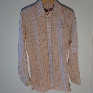 70-tals skjorta #1 - Fynda nu riktigt ovanliga 70-tals skjortor, har vart vakum förpackade för att hålla i tyget 🤘