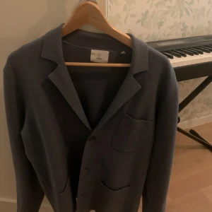 Cardigan/tröja från bläck (L) - Skick = 10/10 oanvänd.