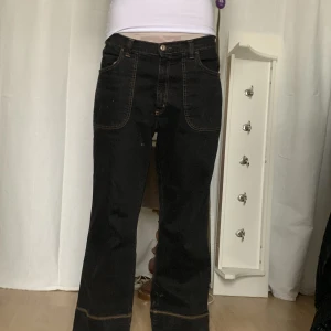 Bruna jeans  - Fett snygga jeans🫶🏻 Knappt använda