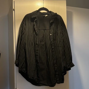 Overzize skjorta - Säljer denna skjorta då den inte kommer till användning💞