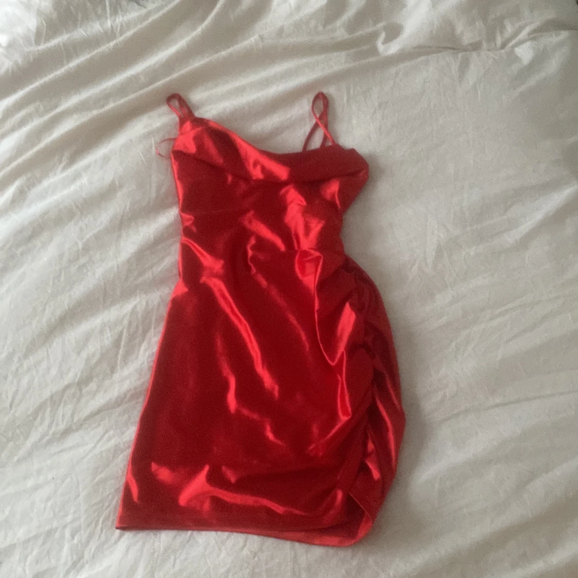 Röd klänning  - 90