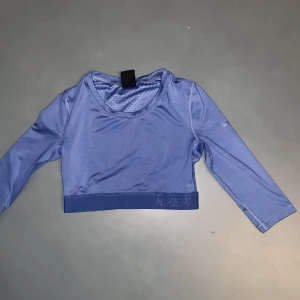 Träningstop - Tränings top använd 2 ggr