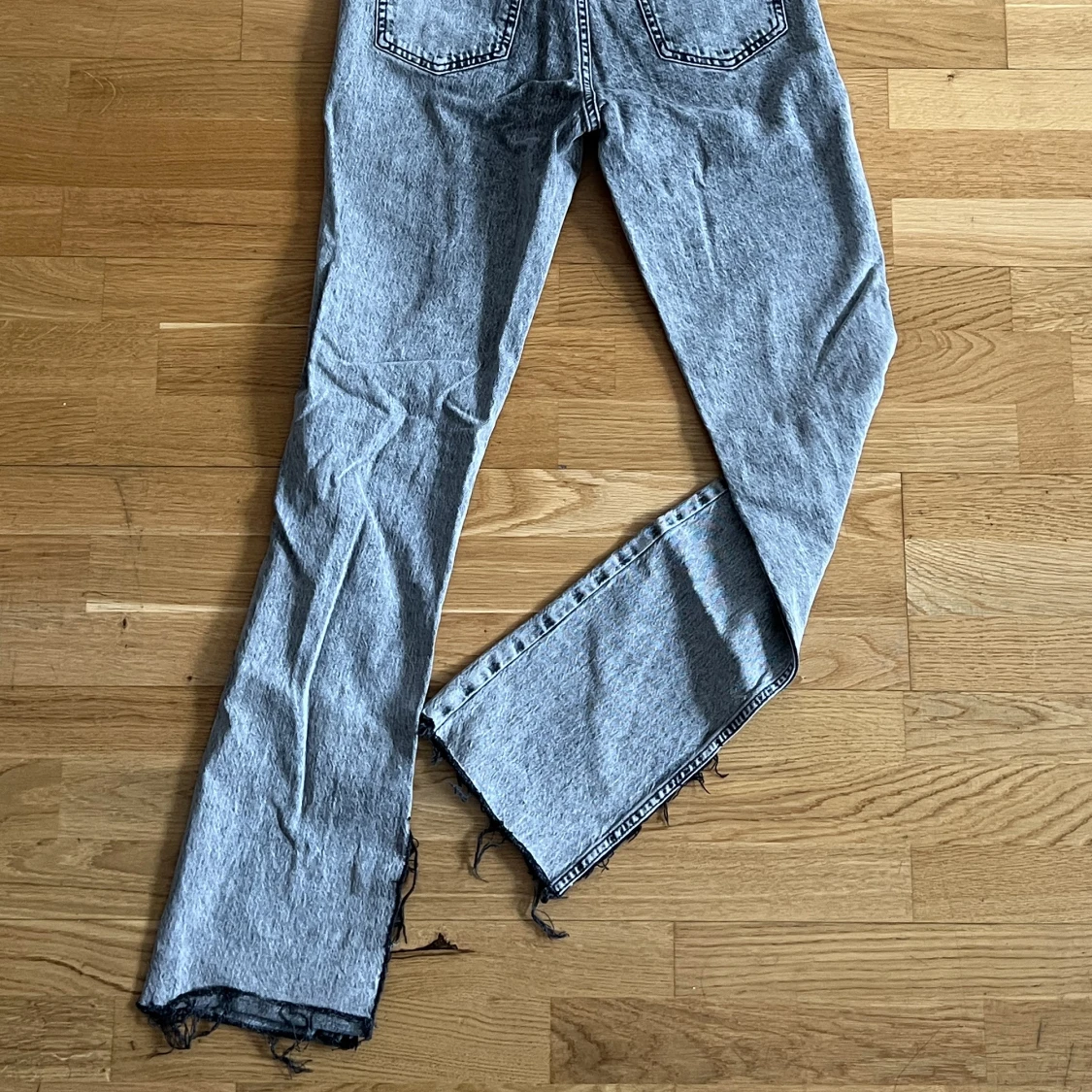 Gråa Jeans - 91