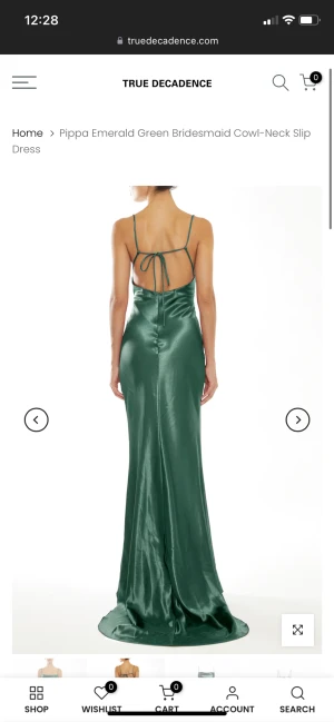 Balklänning - Grön balklänning i storlek 38 från märket true decadence, men köpt på Nelly.com  Skulle säga att den är lite mörkare i verkligheten än på bild. Aldrig använd, lappar kvar. Nypris 1200kr