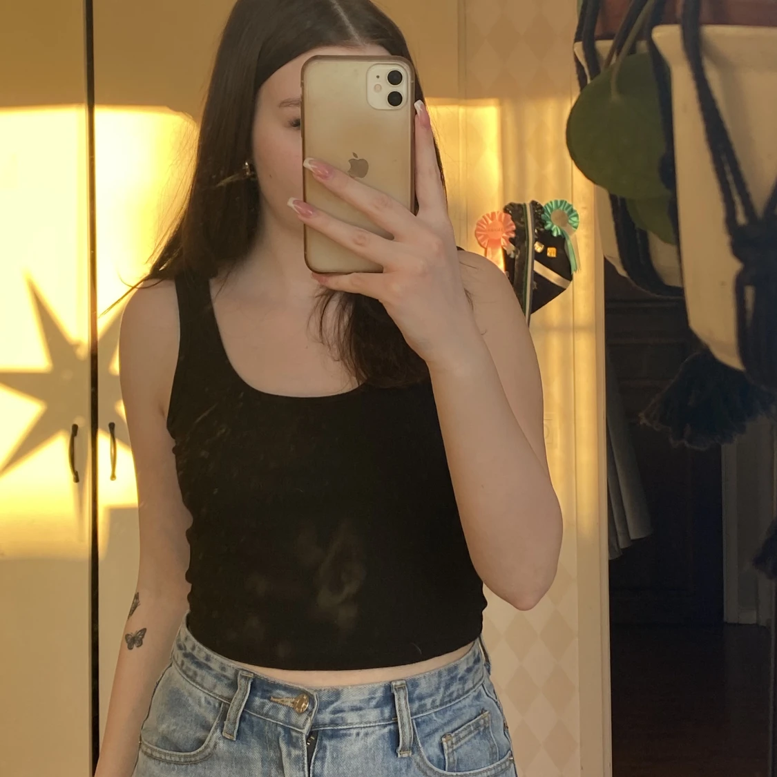 Svart linne med breda band