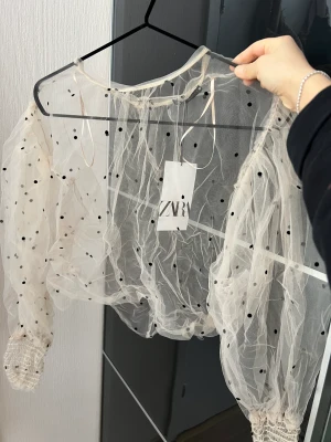 Topp Zara - Nyskick med prislapp 🫶🏼