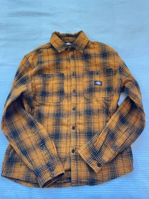 Dickes overshirt  - En overshirt i märket dickes. Jättebra skick 